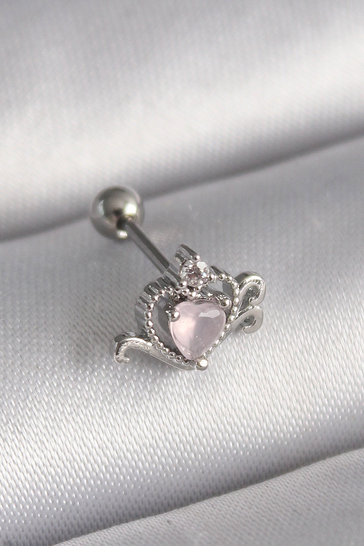 Aurelia Pembe Mineli Kalp Zirkon Taş Detaylı Tragus Kadın Piercing - Gümüş Rengi | 316L Paslanmaz Çelik