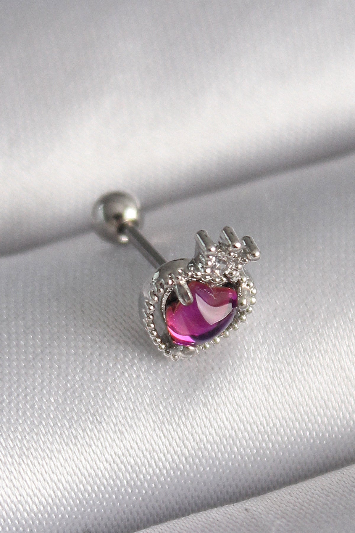 Aurelia Pembe Mineli Kalp Taç Detaylı Zirkon Taş Tragus Kadın Piercing - Gümüş Rengi | 316L Paslanmaz Çelik
