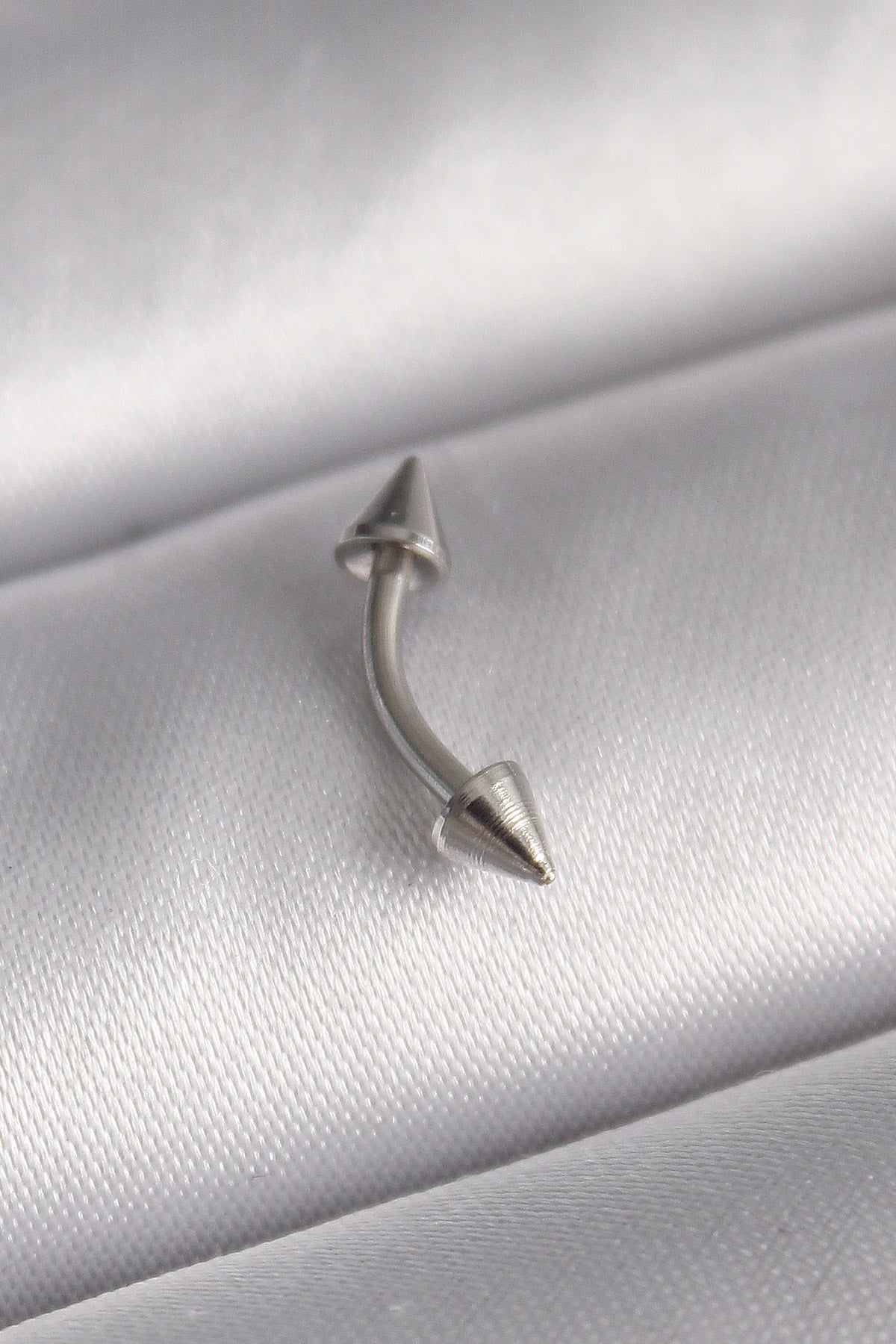 Aurelia Minimal Çivi Model Piercing Unısex - Gümüş Rengi | 316L Paslanmaz Çelik