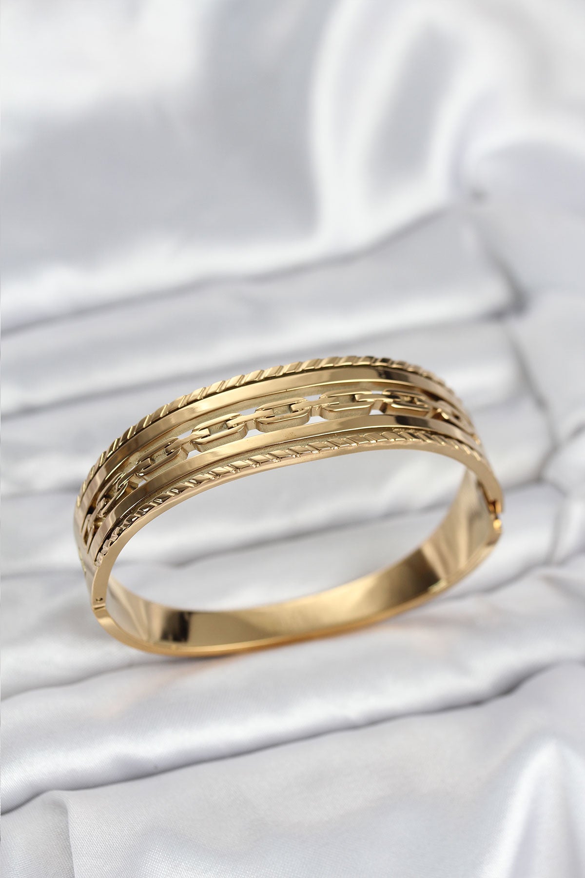 Celestia Vintage Kelepçe Kadın Bileklik - Altın Rengi | 316L Çelik