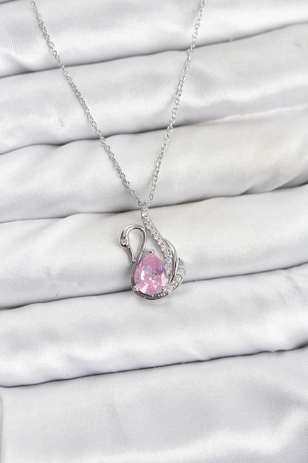Aurelia Pembe Kuğu Model Zirkon Taşlı Kadın Kolye - Gümüş Rengi | 316L Paslanmaz Çelik
