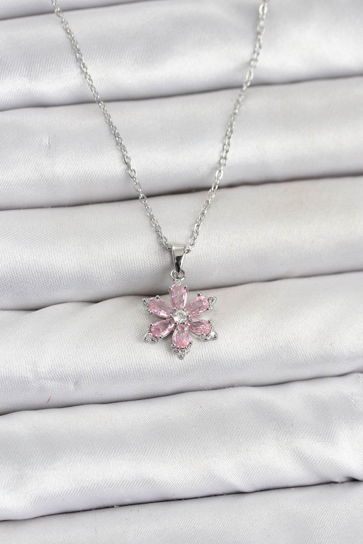 Aurelia Pembe Zirkon Taşlı Lotus Model Kadın Kolye - Gümüş Rengi | 316L Paslanmaz Çelik