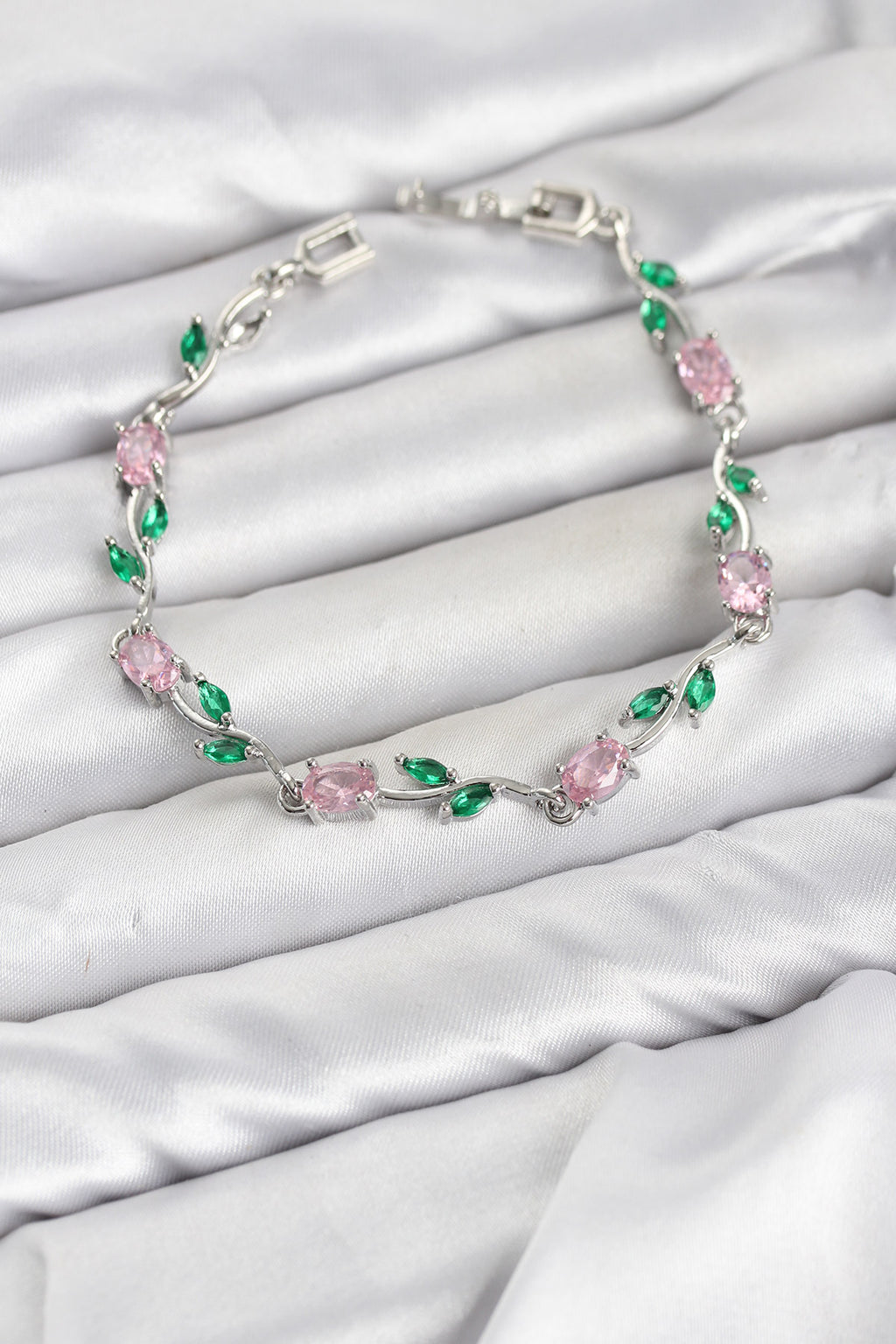 Gümüş Rengi Pembe Zirkon Taşlı Çiçek Bileklik - Pirinç