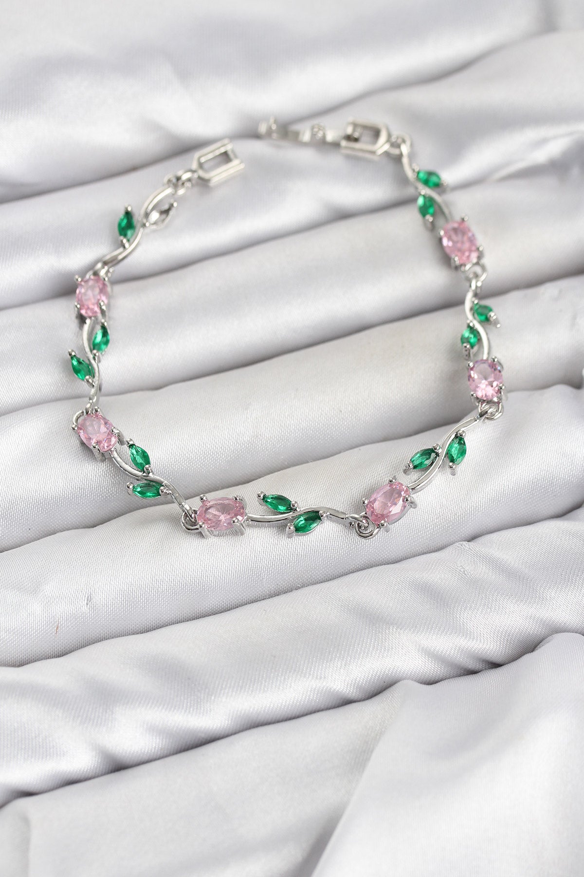 Gümüş Rengi Pembe Zirkon Taşlı Çiçek Bileklik - Pirinç