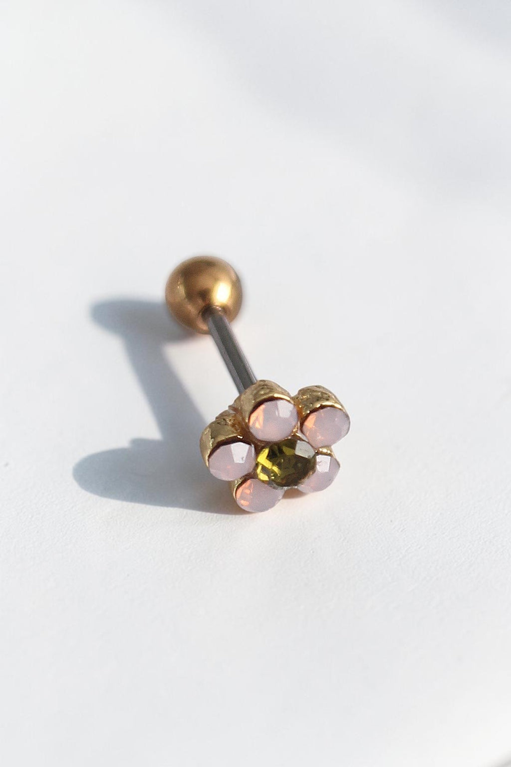 VORA HOUSE altın rengi zirkon taşlı çiçek figürlü paslanmaz çelik tragus piercing