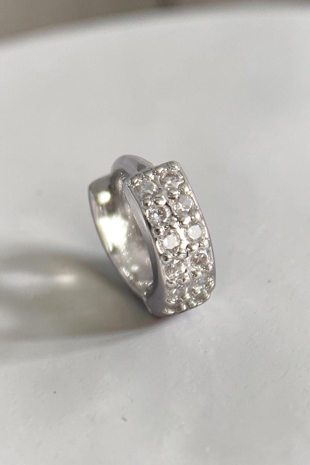 VORA HOUSE gümüş rengi zirkon taşlı paslanmaz çelik tragus piercing halka küpe